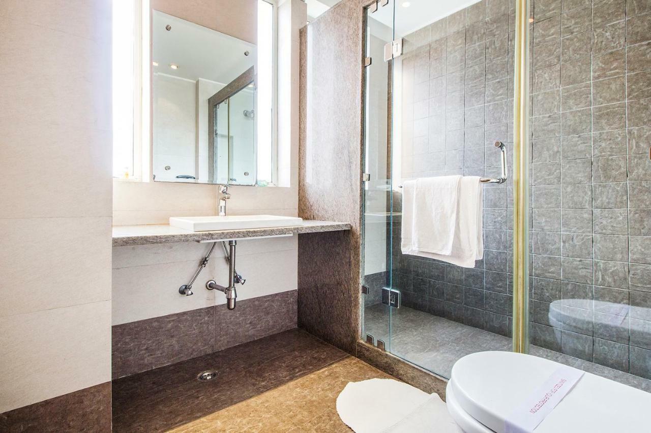 Fabhotel Raj Darbar Gurgaon Eksteriør billede
