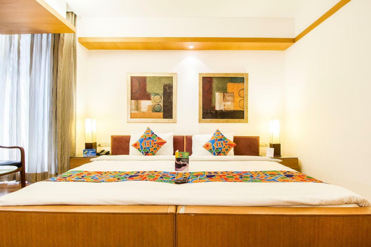 Fabhotel Raj Darbar Gurgaon Eksteriør billede