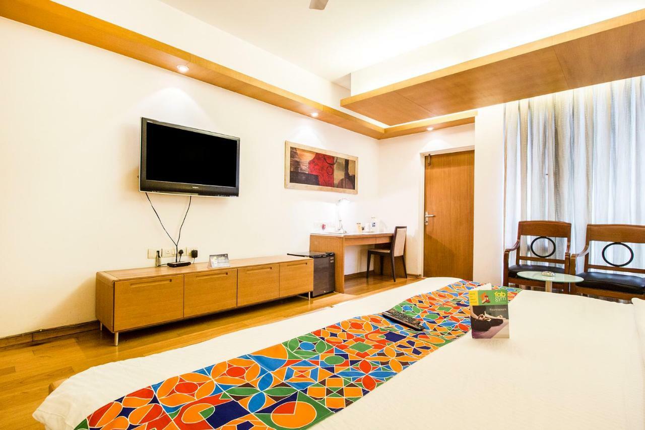 Fabhotel Raj Darbar Gurgaon Eksteriør billede