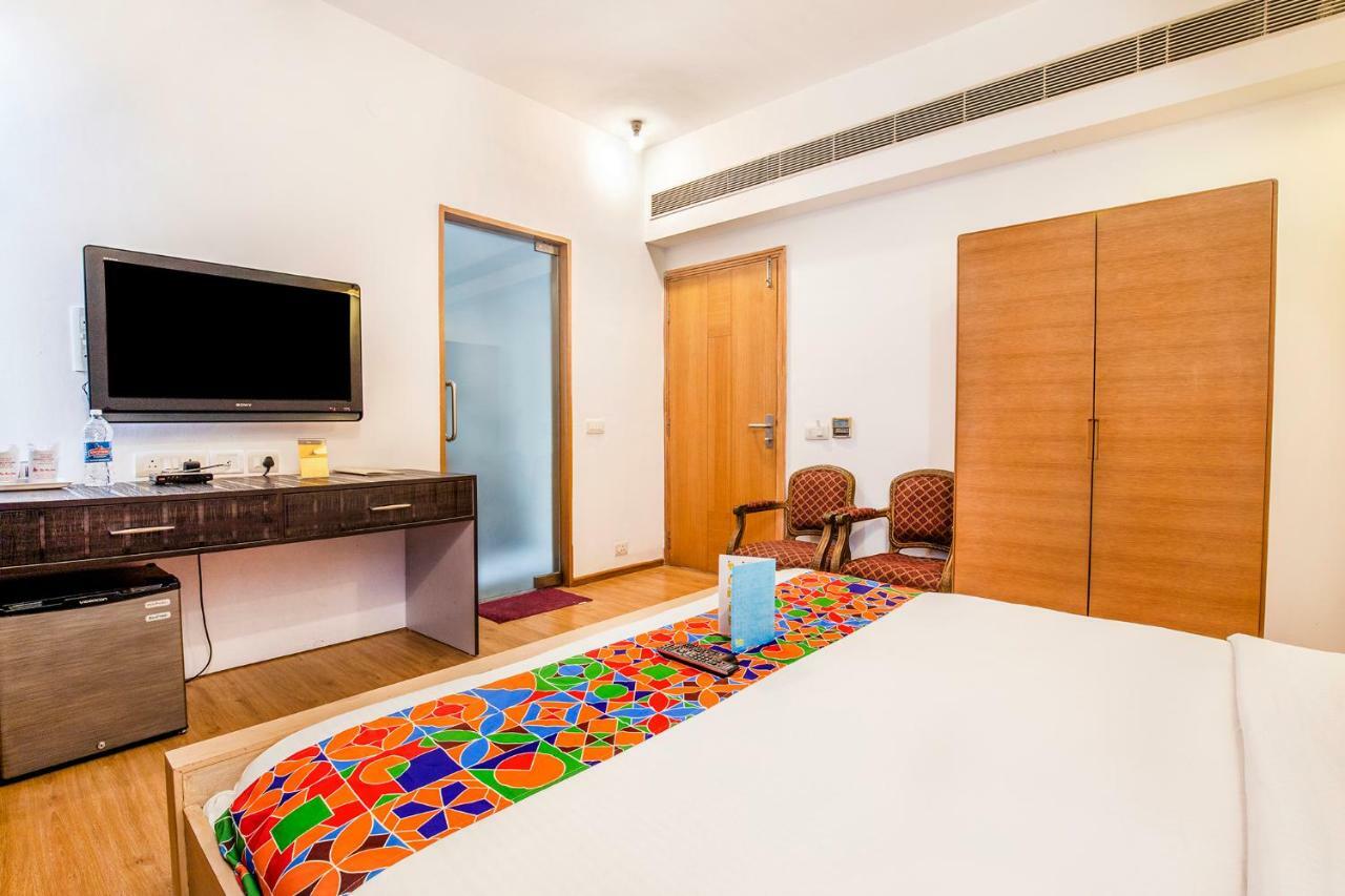 Fabhotel Raj Darbar Gurgaon Eksteriør billede